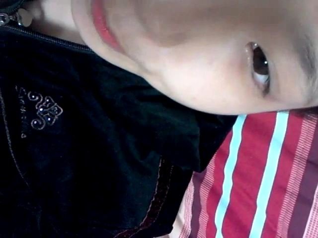 오빠 믿다가 전국에 젖탱이 까인 순수한년 너 혼자봐